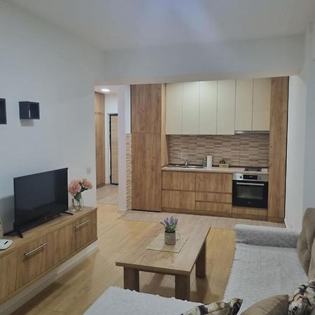 Golden Sun Skopje Apartment Exterior photo